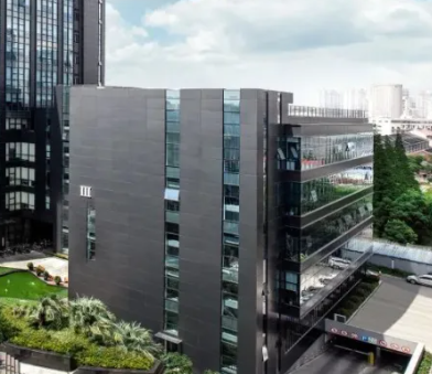 企业官网定制与模板建站方案差异分析：上海红莫洛技术视角